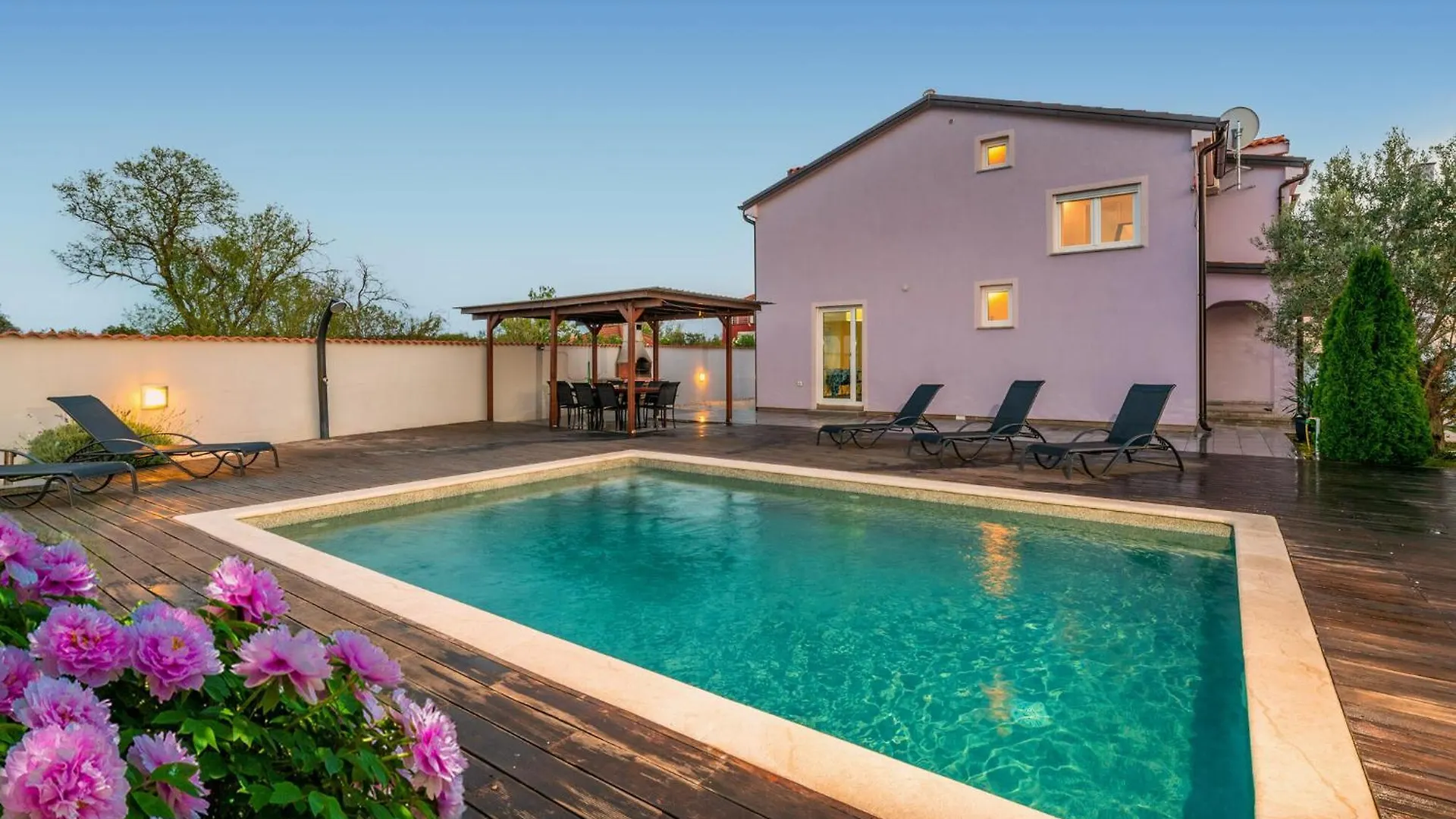 Nice Home In Pula With Outdoor Swimming Pool