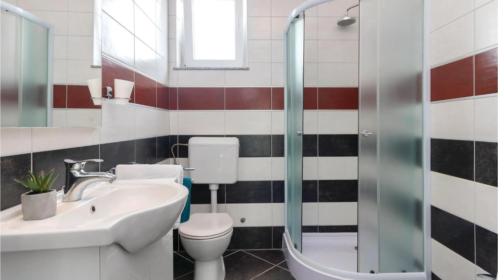 Nice Home In Pula With Outdoor Swimming Pool 0*,