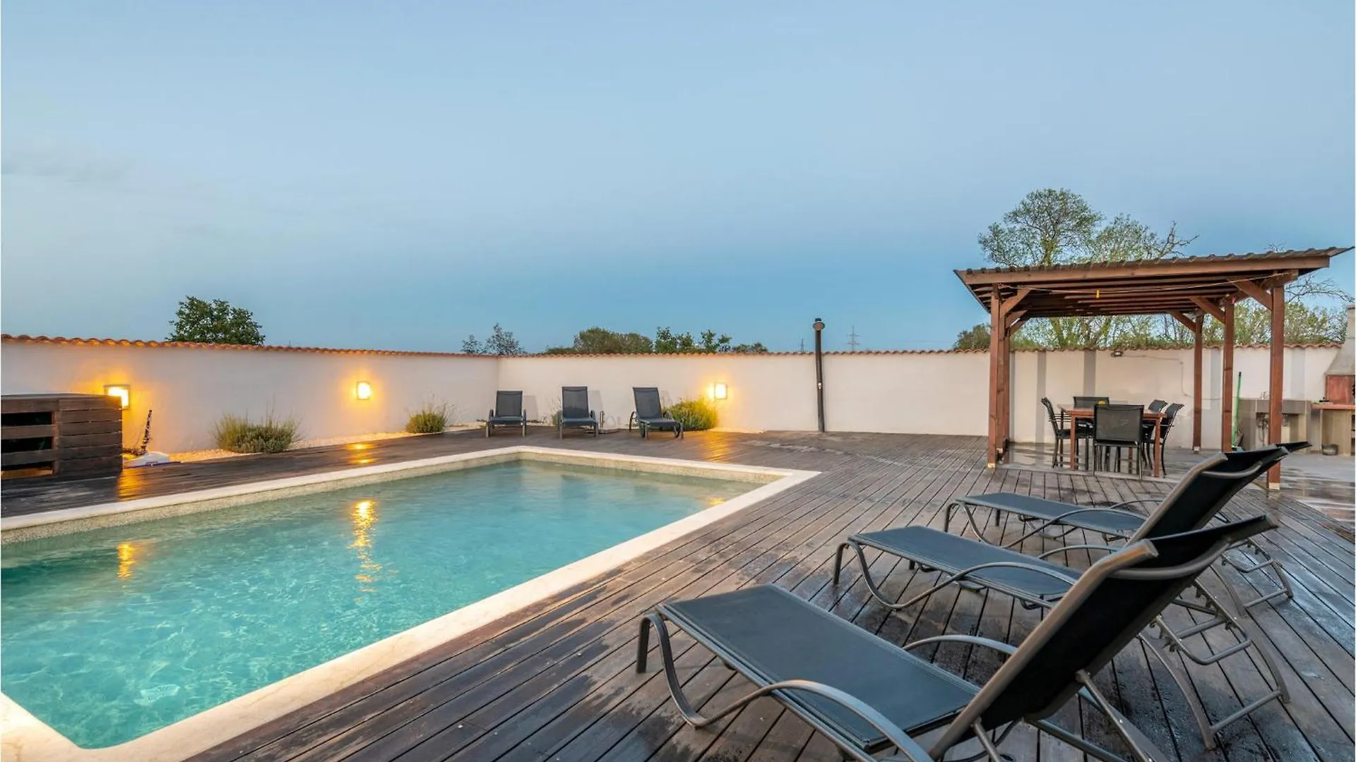 Nice Home In Pula With Outdoor Swimming Pool Holiday home