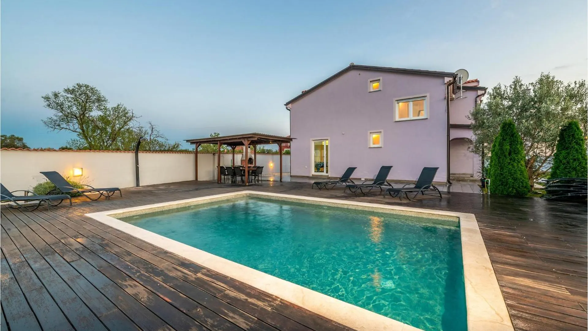 Nice Home In Pula With Outdoor Swimming Pool Holiday home